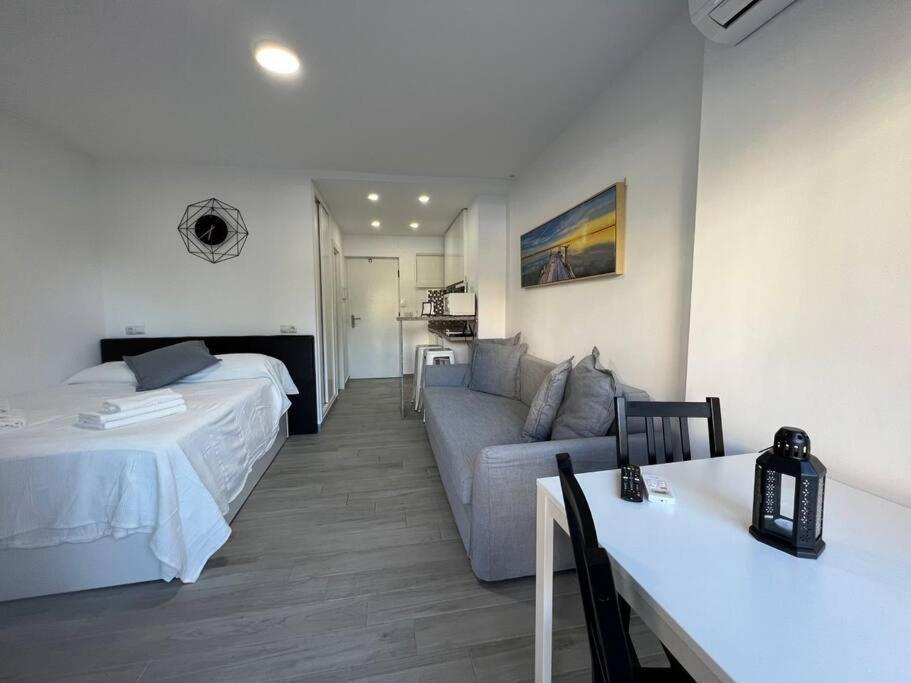 דירות בנאלמדנה Loft Aguila Blanca מראה חיצוני תמונה