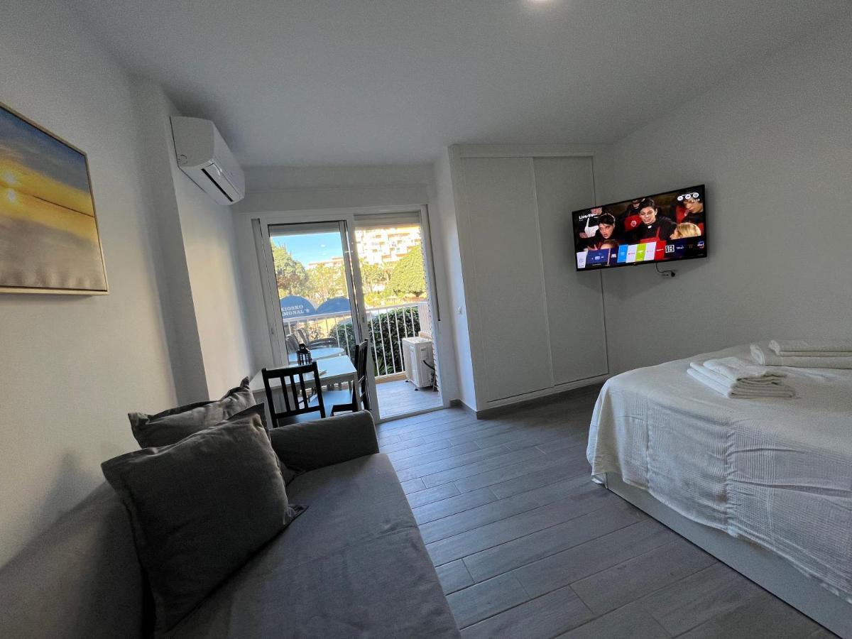 דירות בנאלמדנה Loft Aguila Blanca מראה חיצוני תמונה